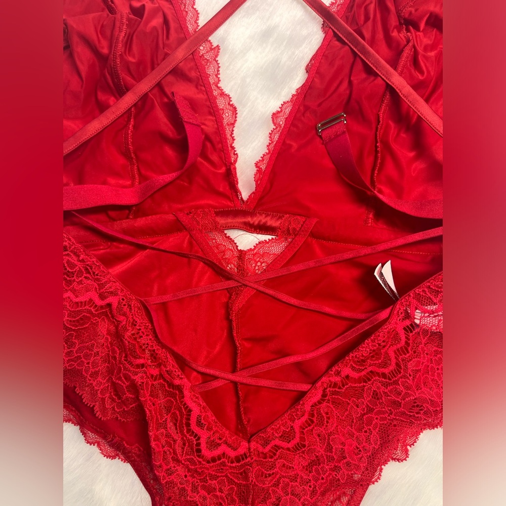 Victoria Secret Lingerie - Picture 8 of 13
